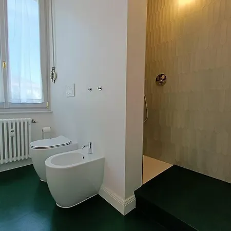Stylish Flat Near Station And Center 코모