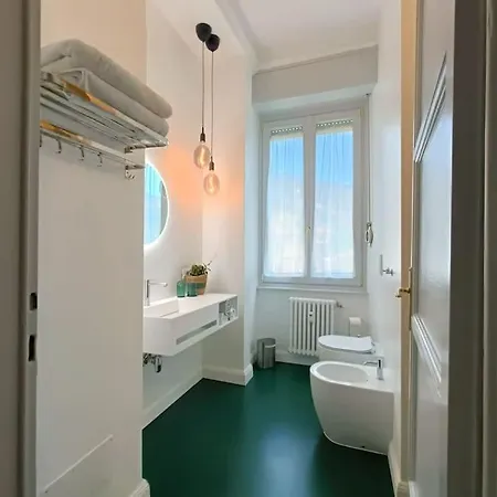 Stylish Flat Near Station And Center 아파트 코모